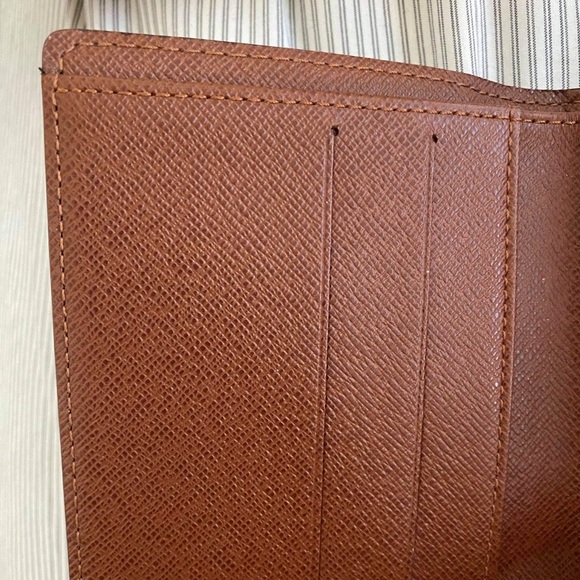 SOLD Louis Vuitton Wallet - Picture 5 of 6